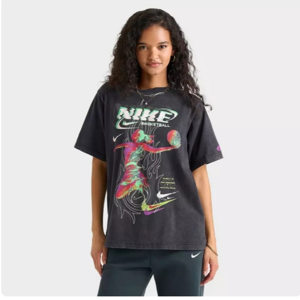 Nike Graphic Black T-Shirt